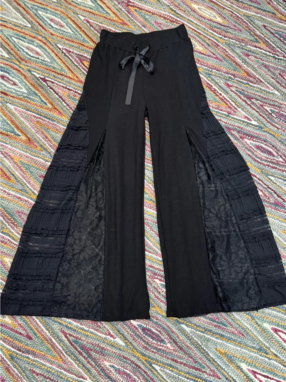 ▪️🔲◾️POL Black Wide-Leg Lace-Panel Pants with Satin Waist Tie ◾️🔲▪️ - Picture 13 of 14